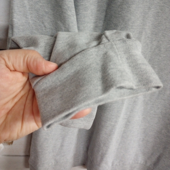 Fila Crewneck Sweatshirt Mens XL Gray Long Sleeve Pullover Logo Casual Top Retro - Picture 5 of 9